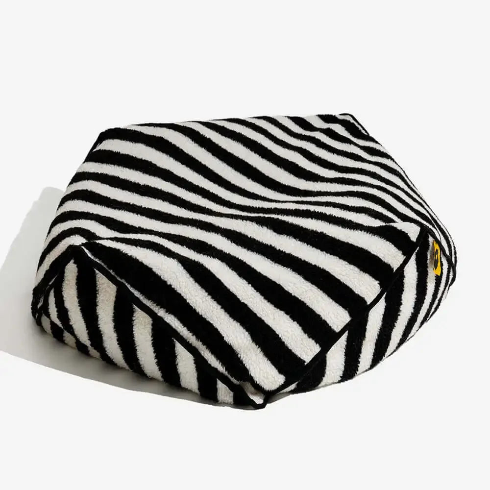 Striped Polygonal Dog Bed